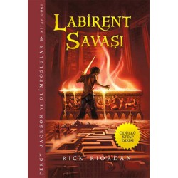 Percy Jackson ve Olimposlular - Labirent Savaşı Kitap Dört